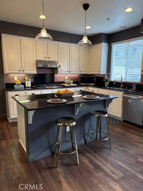 Fontana, CA 92336,6163 Newell CT