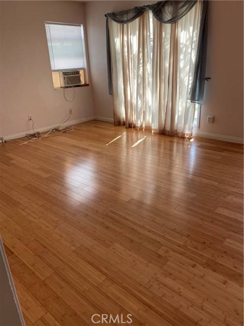 San Diego, CA 92105,5228 N Thorn ST