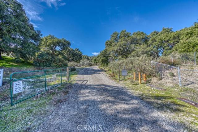 Canyon Country, CA 91387,0 Pineview