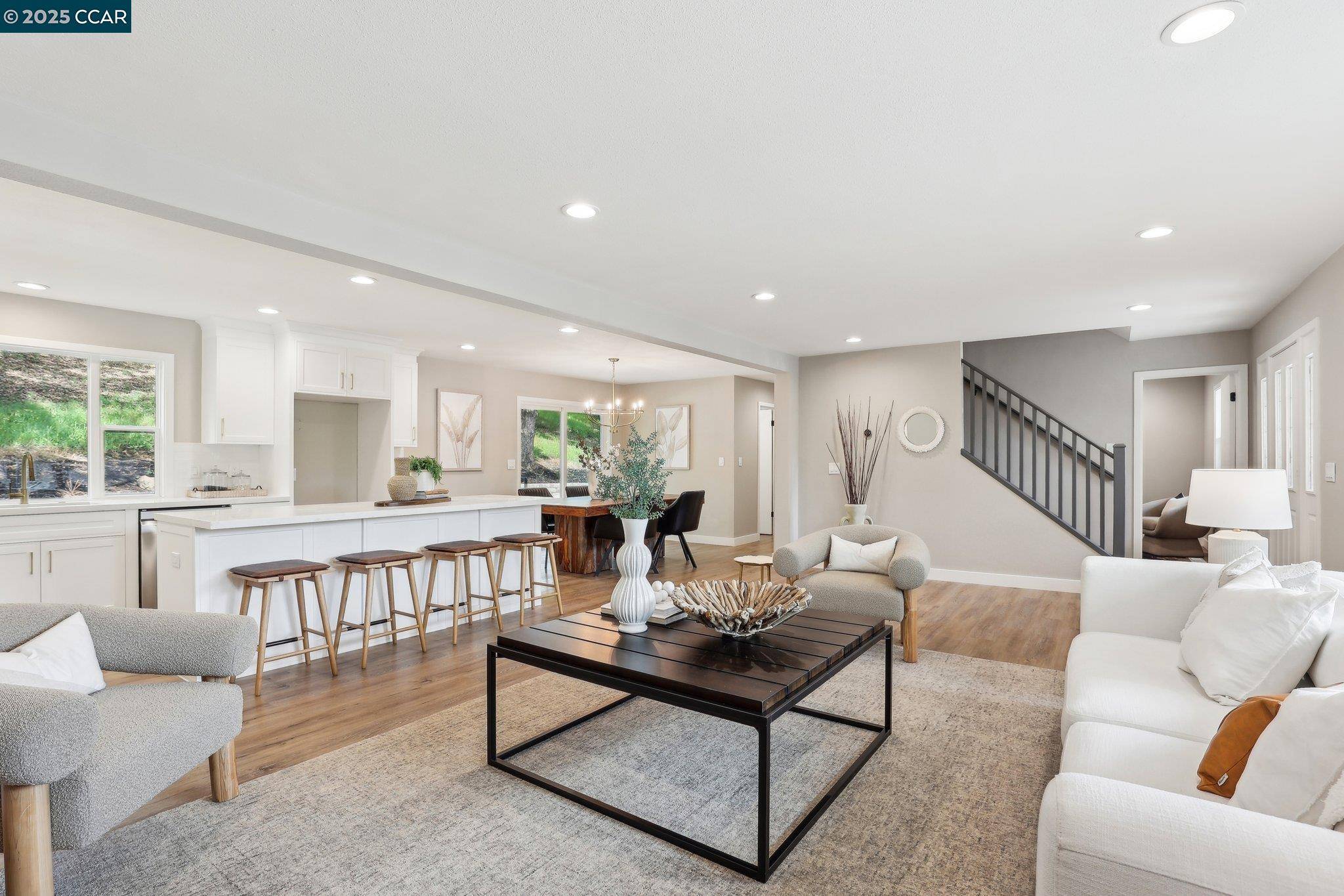 Moraga, CA 94556,211 Corliss Dr