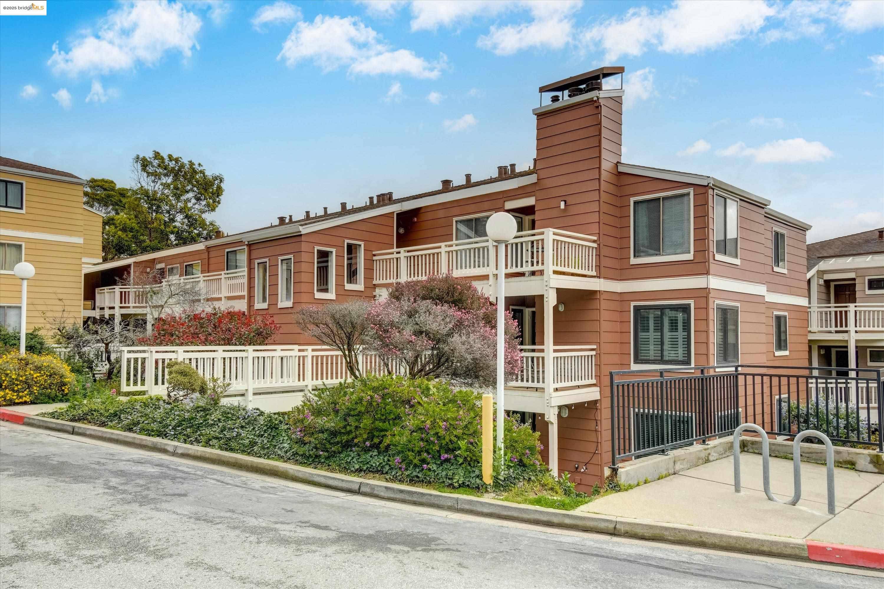 San Francisco, CA 94134,805 Red Leaf Court 805