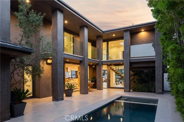 Newport Beach, CA 92660,30 Linda ISLE