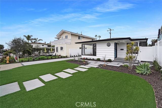 San Clemente, CA 92672,212 La Paloma