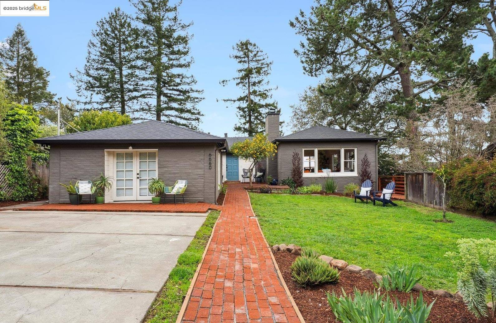 Oakland, CA 94611,6660 Colton Blvd