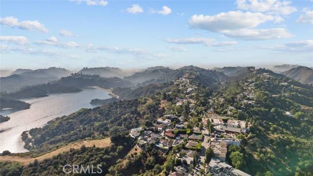 Bel Air, CA 90077,2345 Roscomare RD 301
