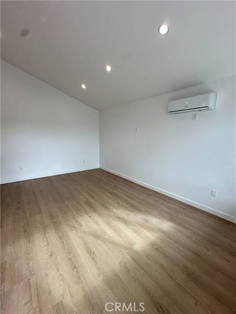 Bell Gardens, CA 90201,6834 Colmar AVE B