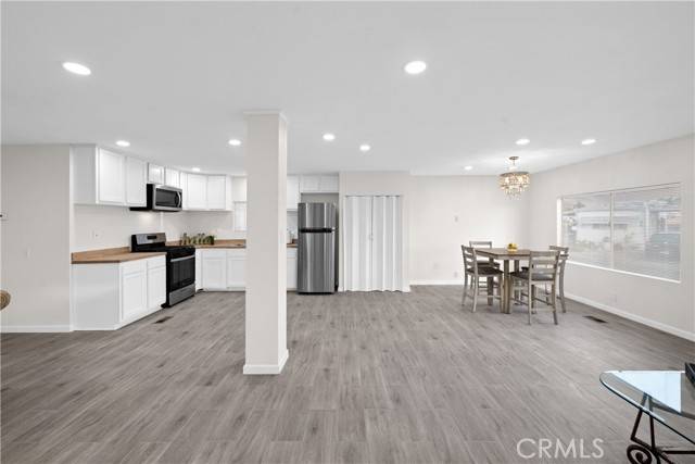 Hemet, CA 92543,260 N Lyon Avenue 91