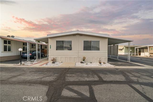 Hemet, CA 92543,260 N Lyon Avenue 91