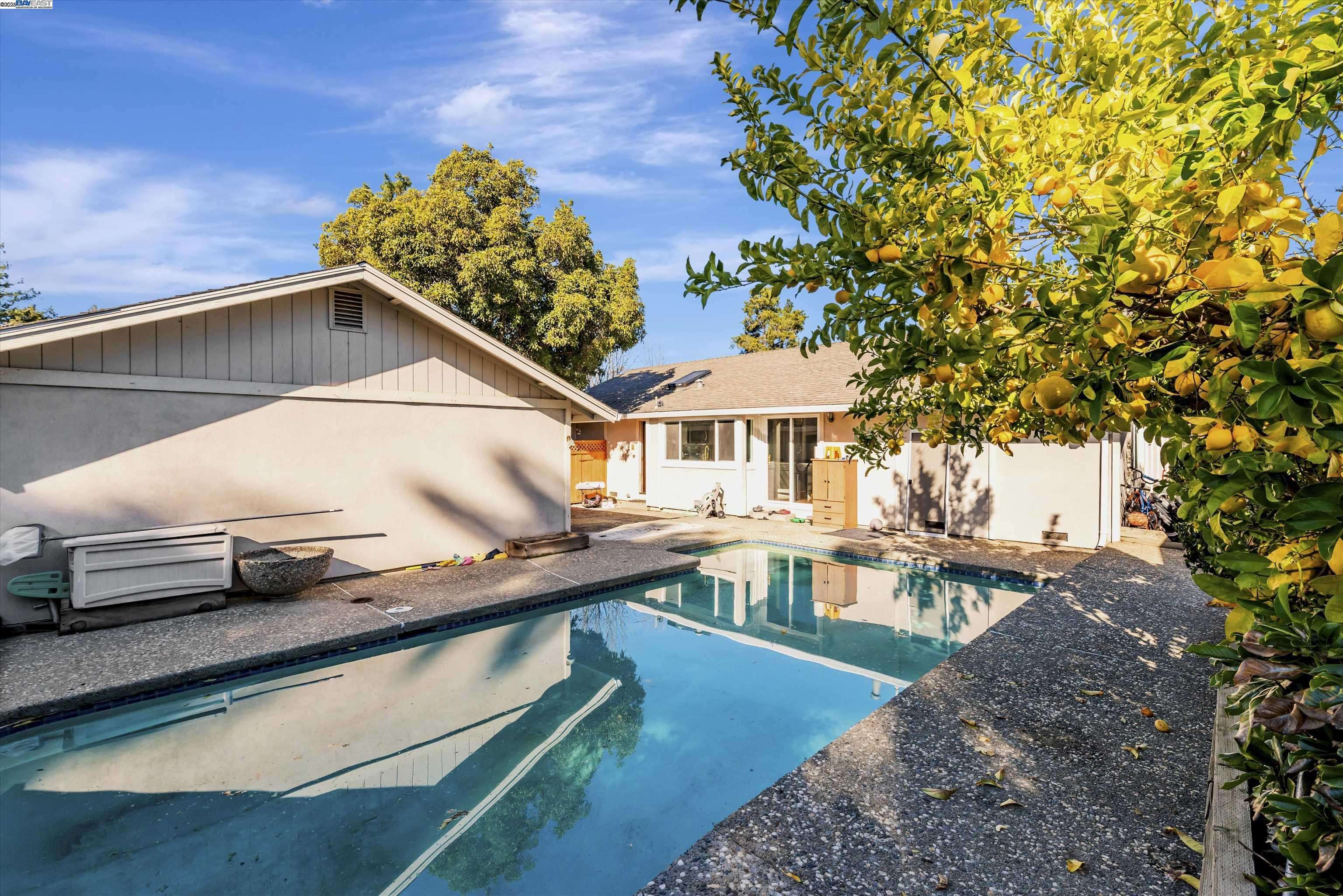 Concord, CA 94521,1808 Las Ramblas Dr