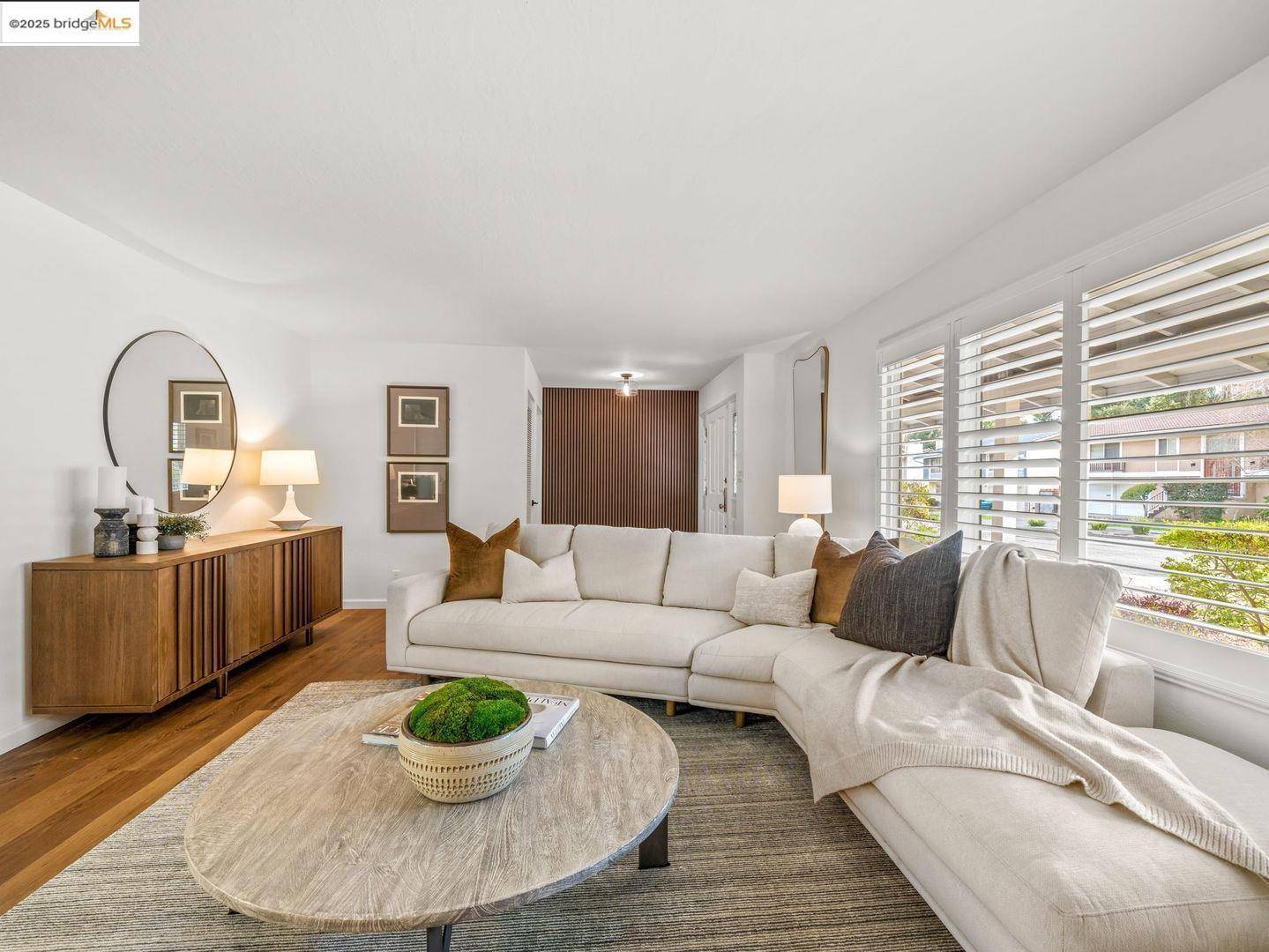 Oakland, CA 94605,7796 Surrey LN