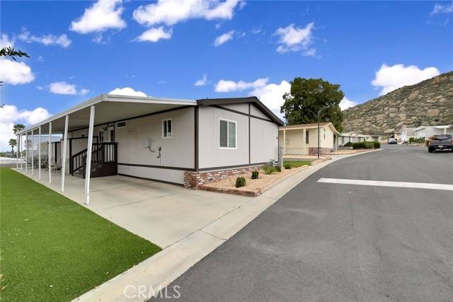 Hemet, CA 92543,1536 S State ST 185