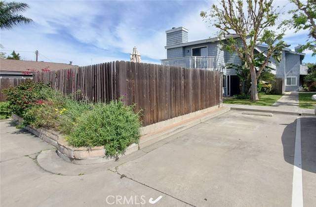 Costa Mesa, CA 92627,2512 Santa Ana AVE 9