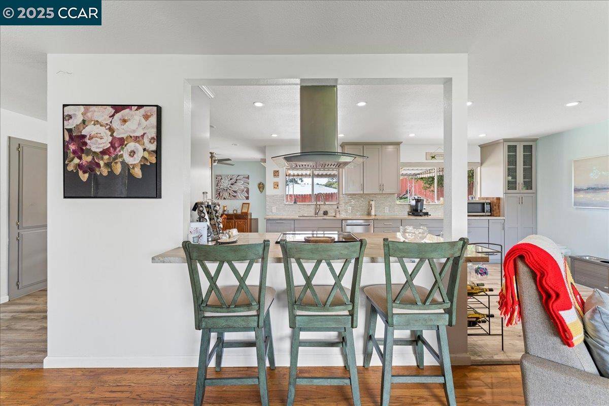 Pinole, CA 94564,885 Tara Hills Dr