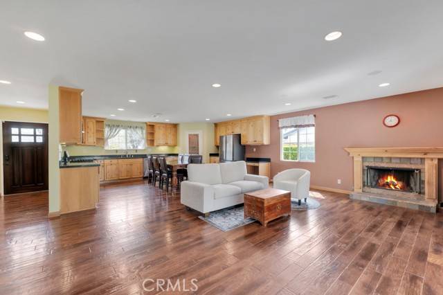 Chatsworth, CA 91311,10029 Laramie AVE