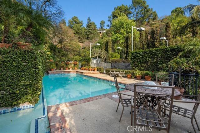 Beverly Hills, CA 90210,3185 Abington DR