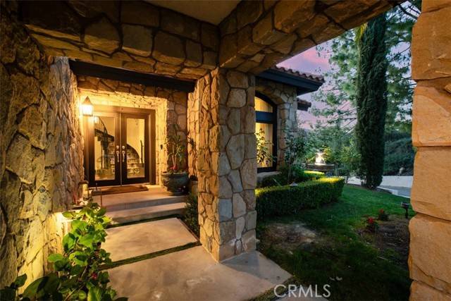 Westlake Village, CA 91361,2514 Sandycreek DR