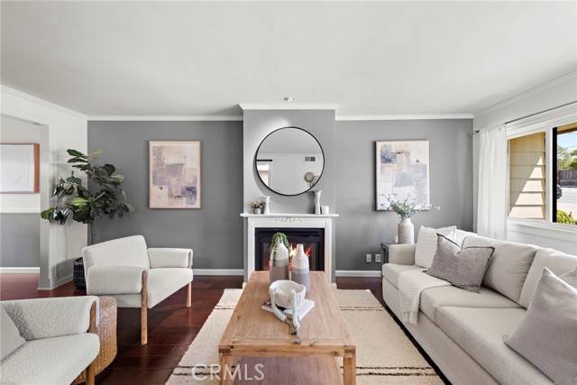Newport Beach, CA 92663,17 Latitude CT
