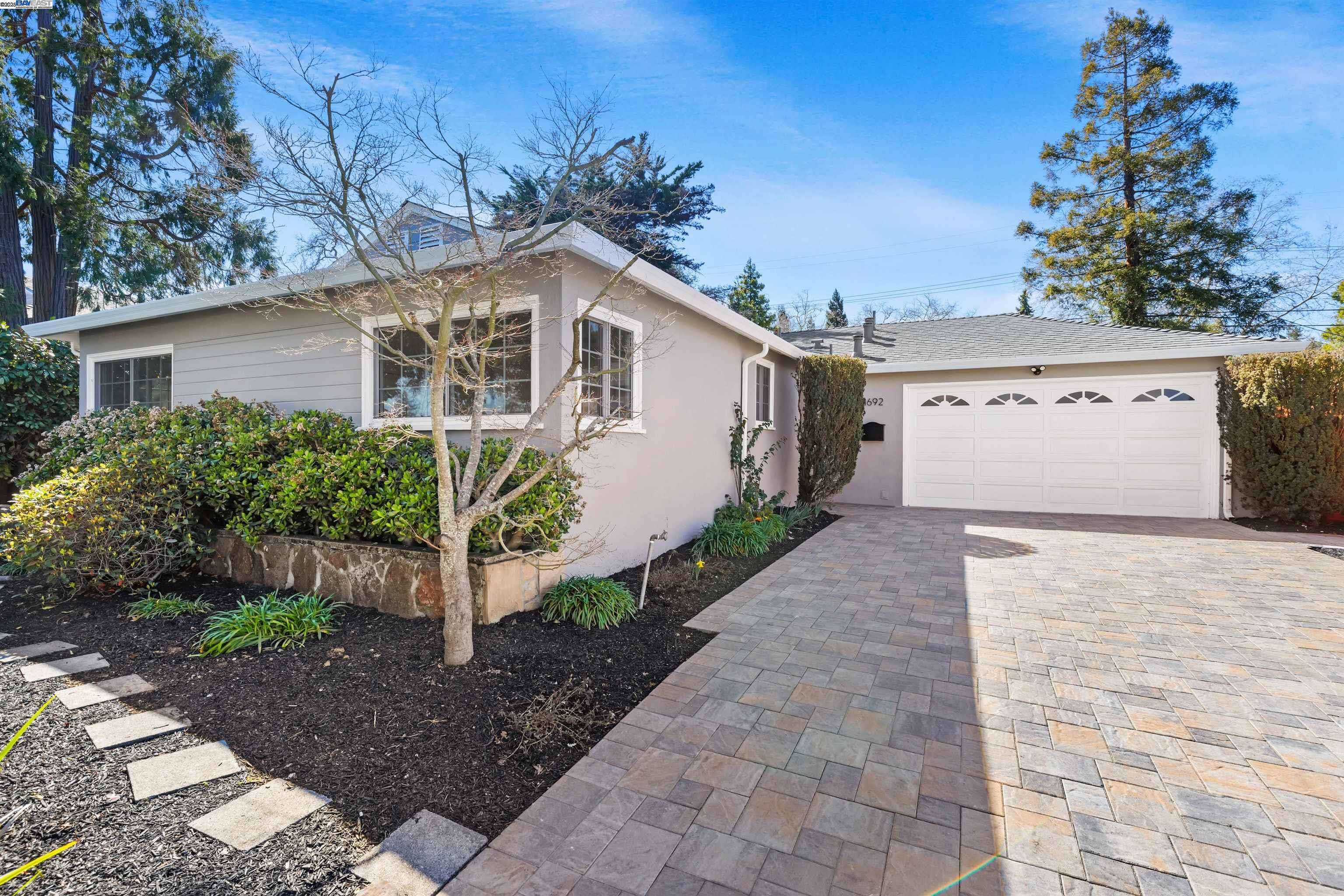 Redwood City, CA 94061,1692 Maryland St