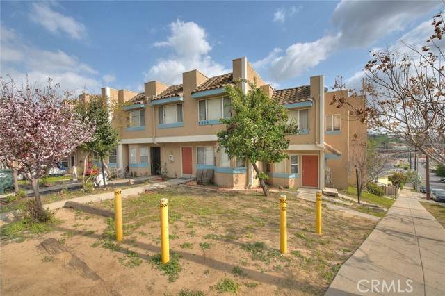 Los Angeles, CA 90032,4904 Ithaca AVE