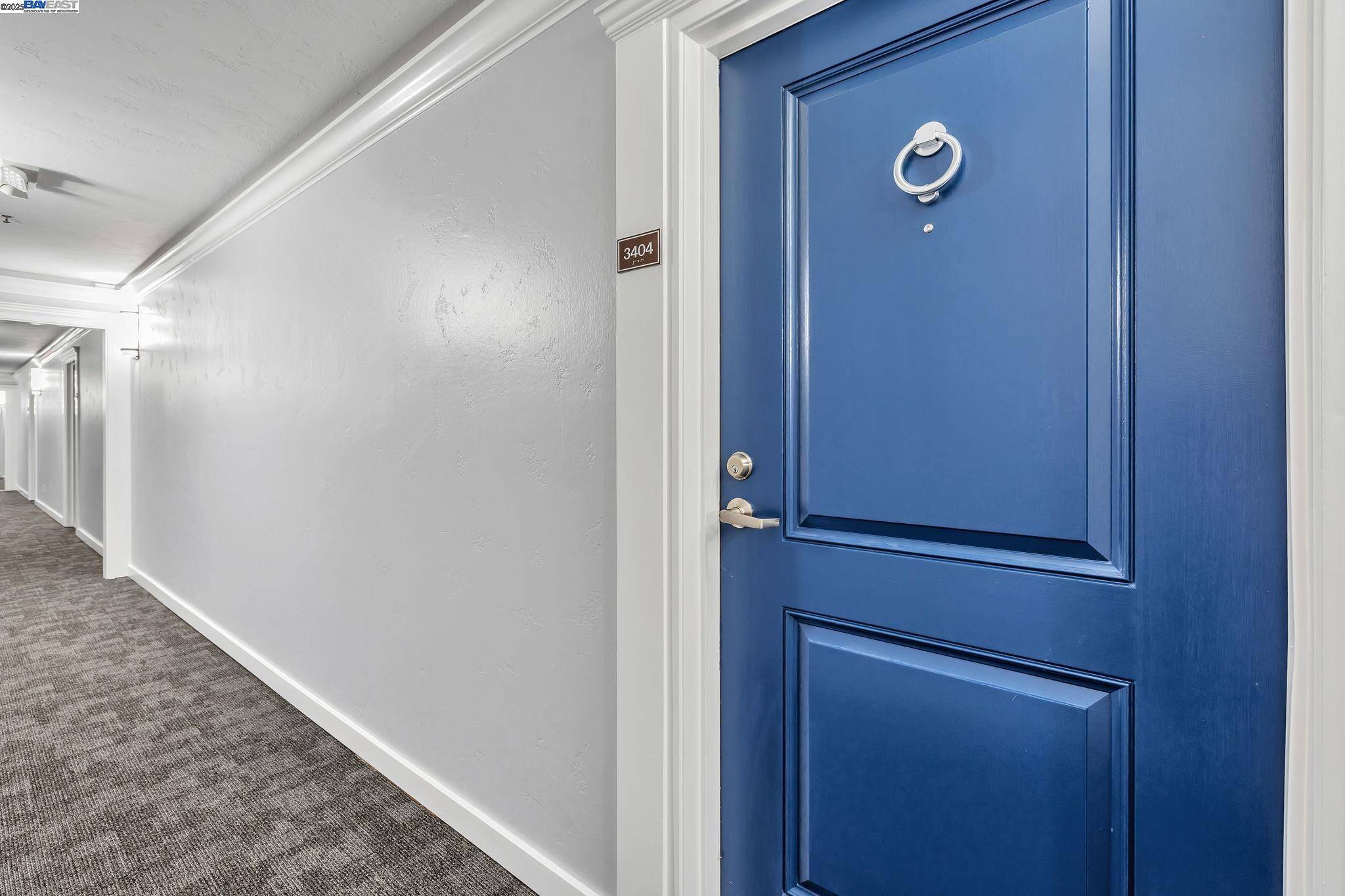 Emeryville, CA 94608,6400 Christie Ave 3404