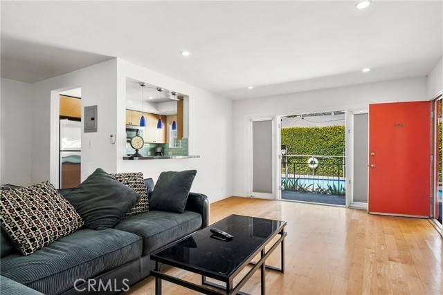 West Hollywood, CA 90046,1328 Havenhurst DR 104