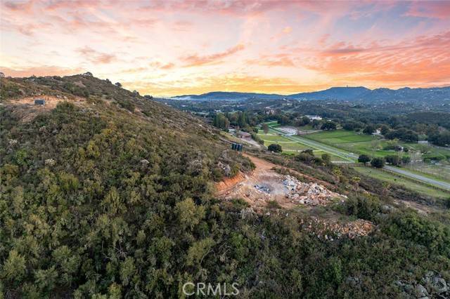 Murrieta, CA 92562,39948 Avenida La Cresta