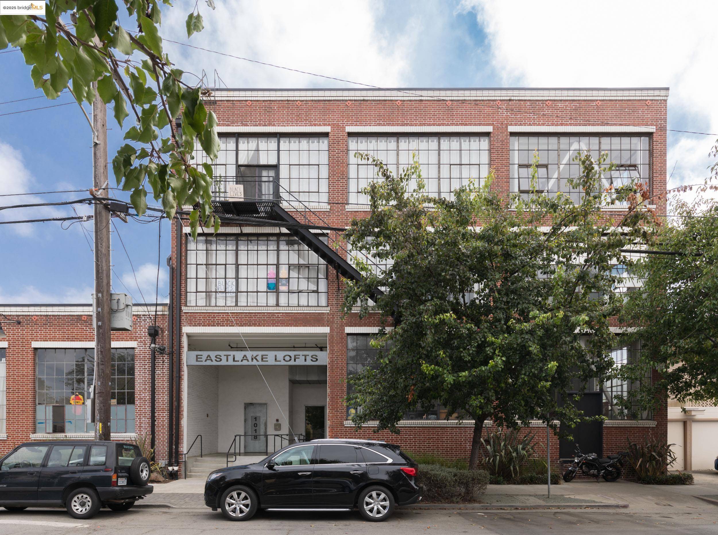 Oakland, CA 94606,1018 4Th Ave 302