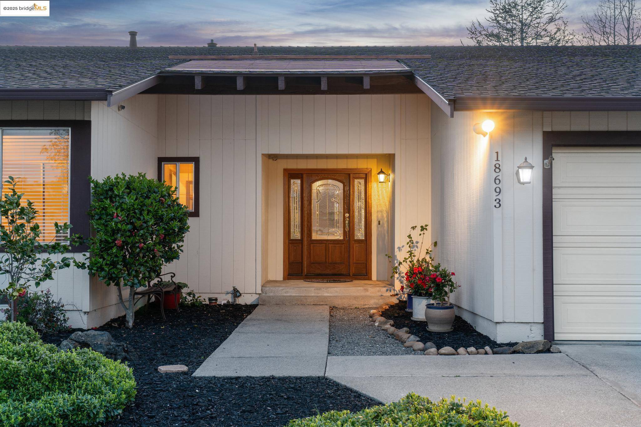 Castro Valley, CA 94552,18693 E Cavendish Dr
