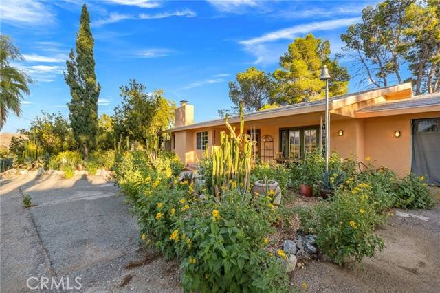 Morongo Valley, CA 92256,49323 Matzene DR