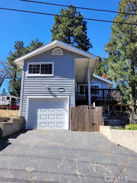 Crestline, CA 92325,22738 Valley View DR