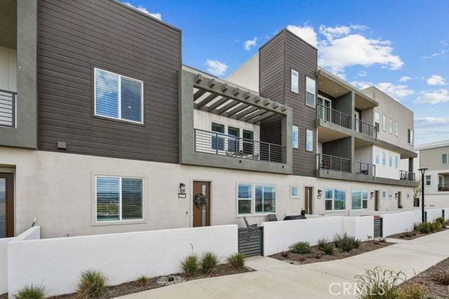 Valencia, CA 91381,26773 Laurel Mountain LOOP