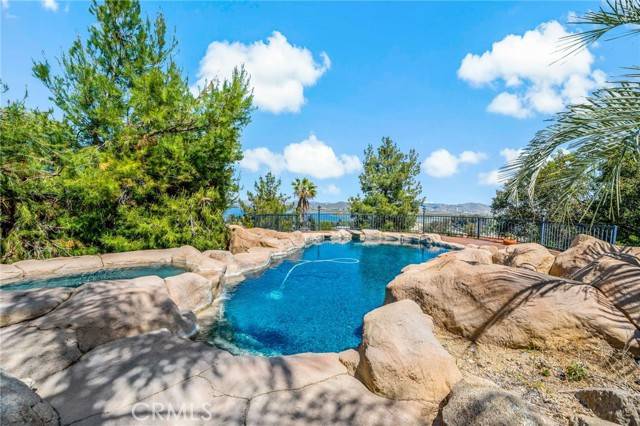 Lake Elsinore, CA 92530,18339 Sanders DR