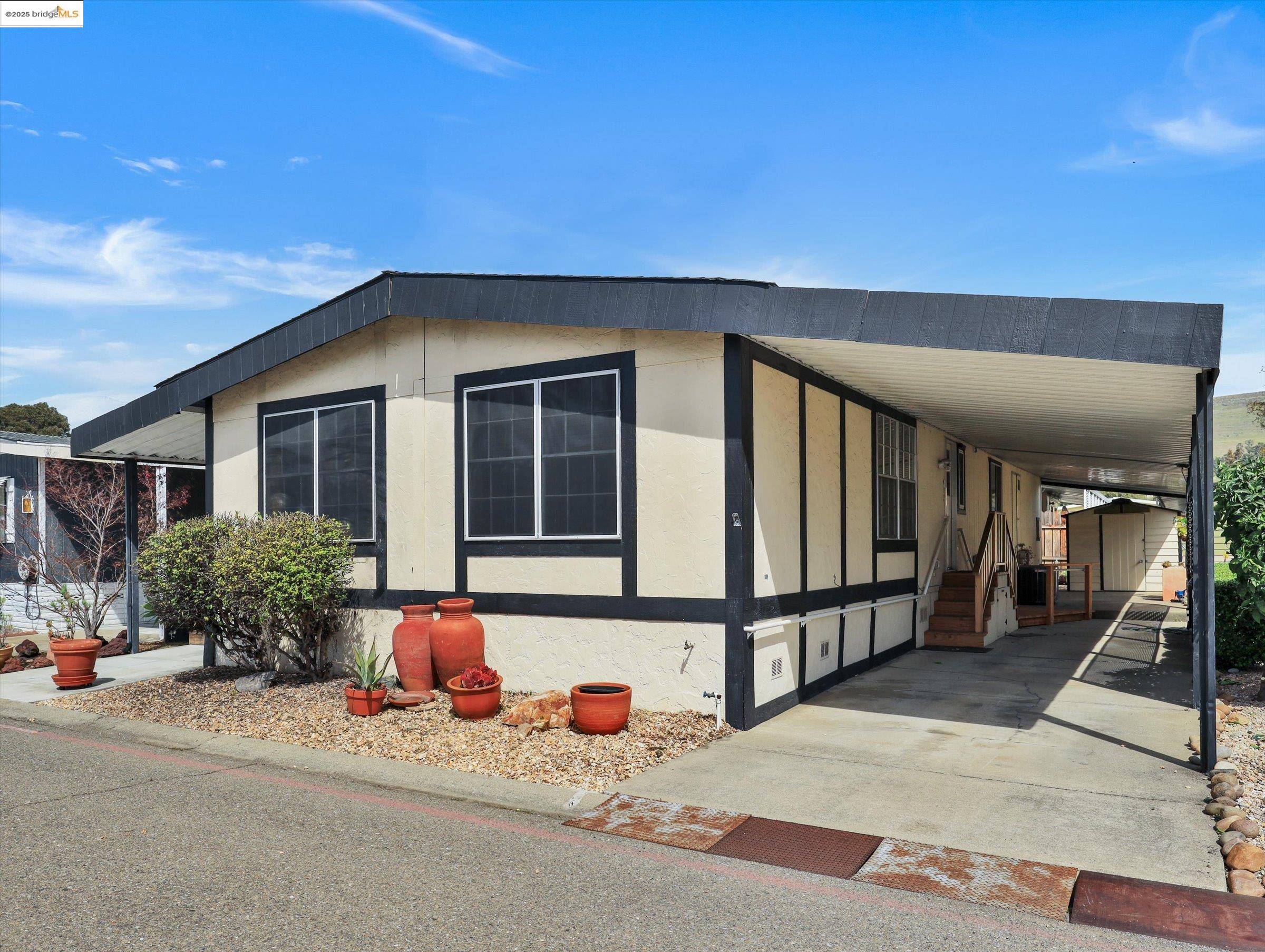 Hayward, CA 94544,29064 MENDEZ RD 104