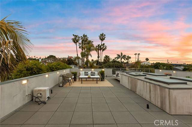 Los Angeles, CA 90066,3625 Colonial AVE