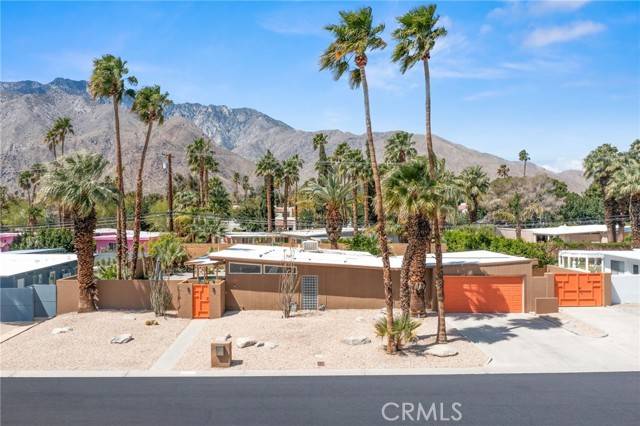 Palm Springs, CA 92262,2011 N Berne DR