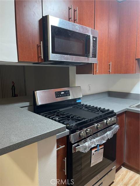 Burbank, CA 91502,272 W Tujunga AVE