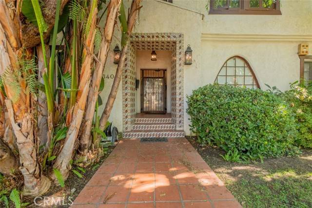 Beverly Hills, CA 90210,340 N Oakhurst DR 103
