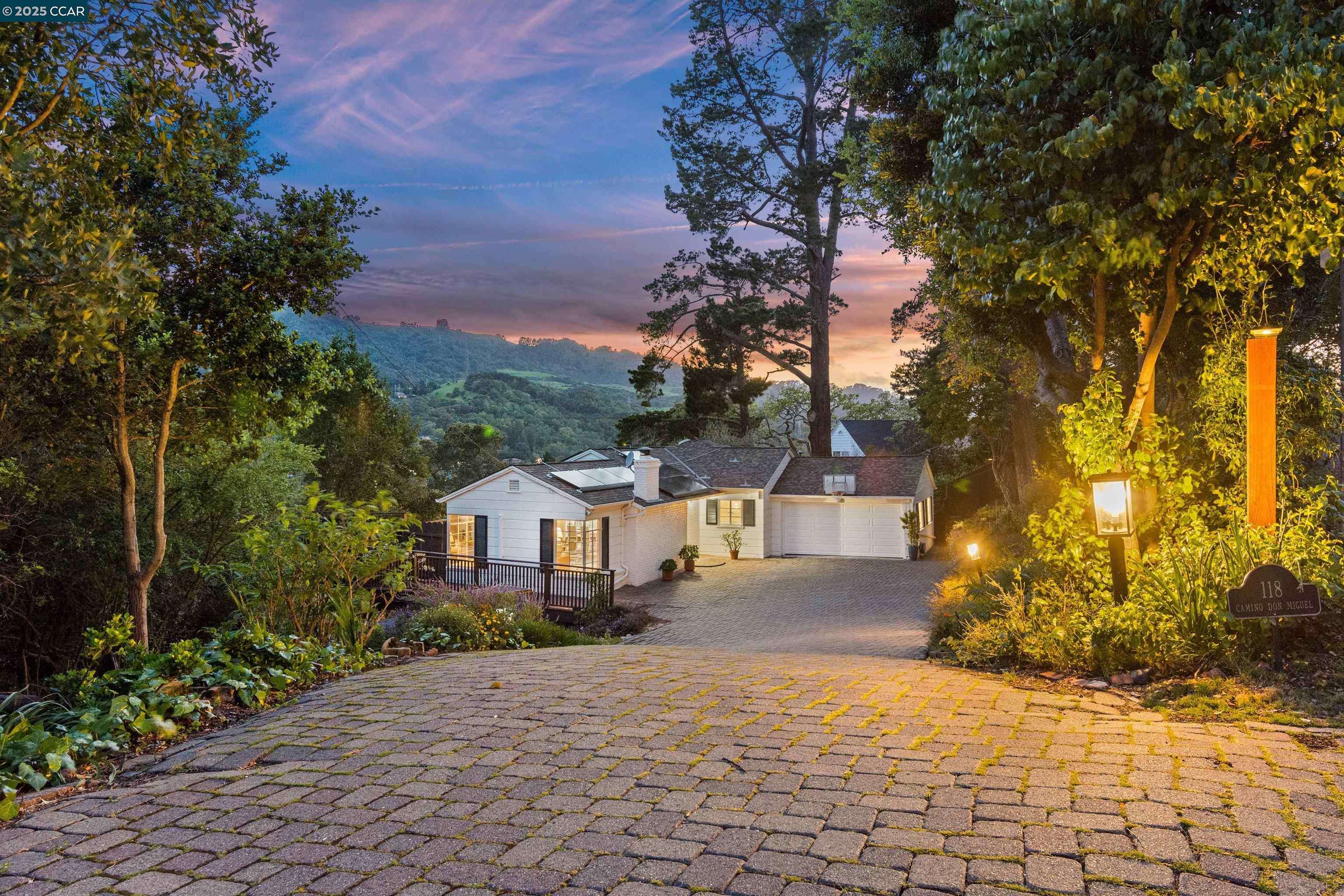 Orinda, CA 94563,118 Camino Don Miguel