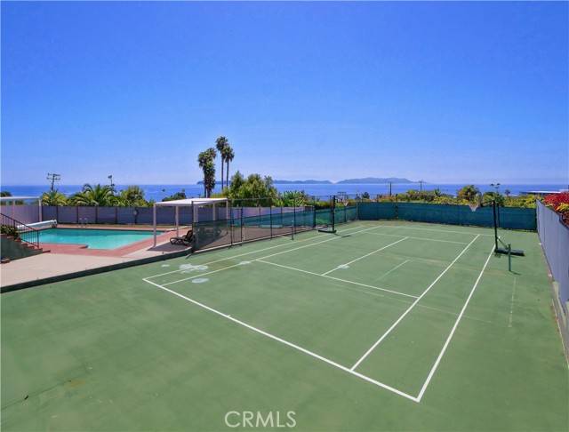 Rancho Palos Verdes, CA 90275,6180 Arrowroot LN