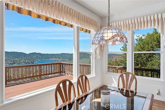 Lake Arrowhead, CA 92352,29083 Mammoth DR