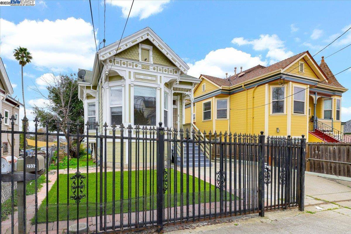 Oakland, CA 94601,2337-2339 22nd ST