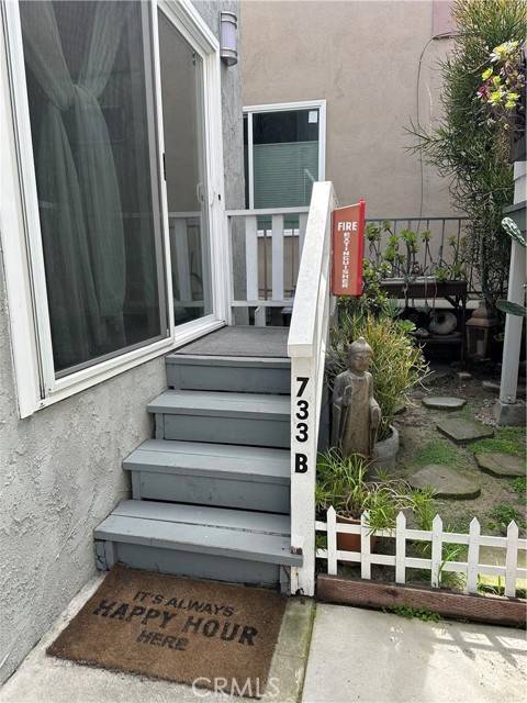Manhattan Beach, CA 90266,733 Manhattan Beach Blvd B