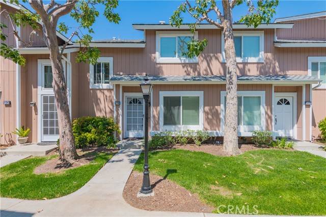 Irvine, CA 92620,498 Monroe 15