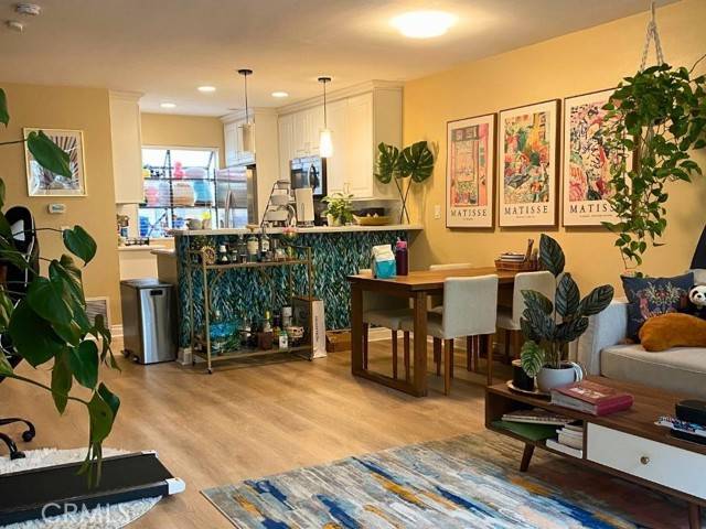 Irvine, CA 92620,203 Pineview