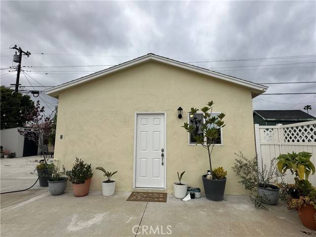 Ontario, CA 91762,840 W Yale ST