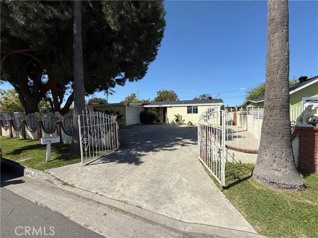 Azusa, CA 91702,5415 N Leaf AVE