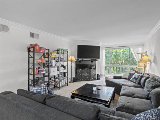 Valley Village, CA 91607,12720 Burbank BLD 323