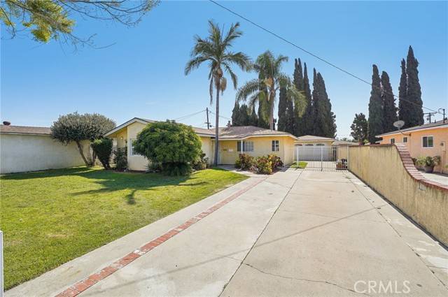 Downey, CA 90242,12916 Downey AVE