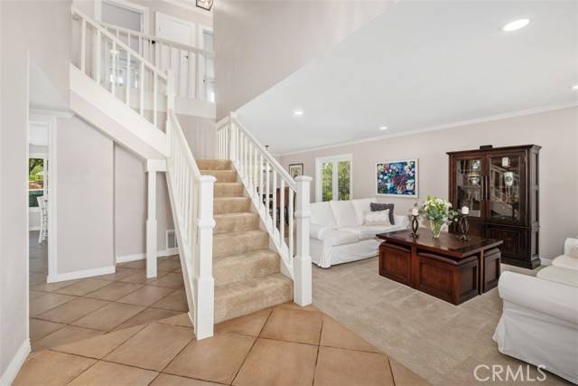 Anaheim Hills, CA 92807,1039 S Road Runner RD