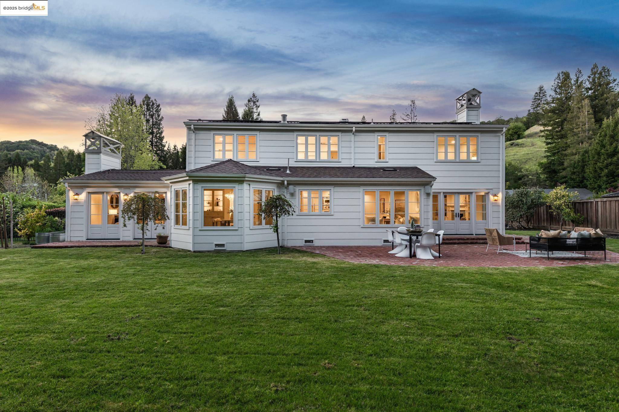 Orinda, CA 94563,457 Dalewood Dr